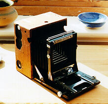 Speed Graphic camera
